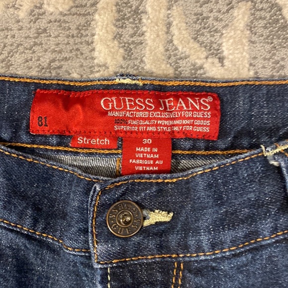 Guess women’s size 30 stretch jeans - Picture 6 of 8